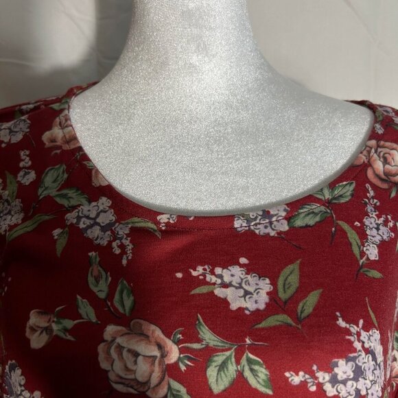Suzanne Betro Flowered Blouse with ruffled bottom and wide sleeve - Picture 3 of 5
